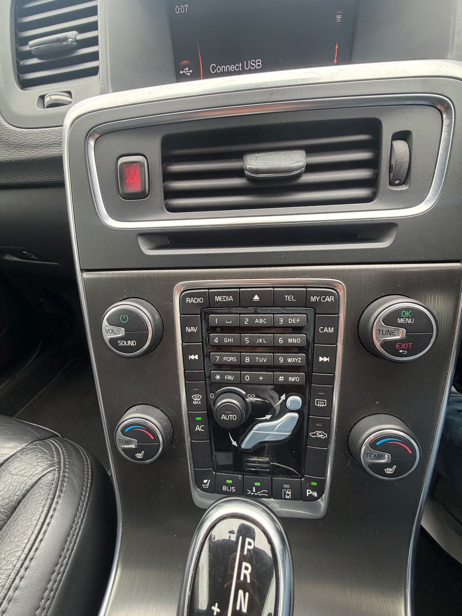 Used Volvo V60 2014 for sale - 78060878: Photo 11