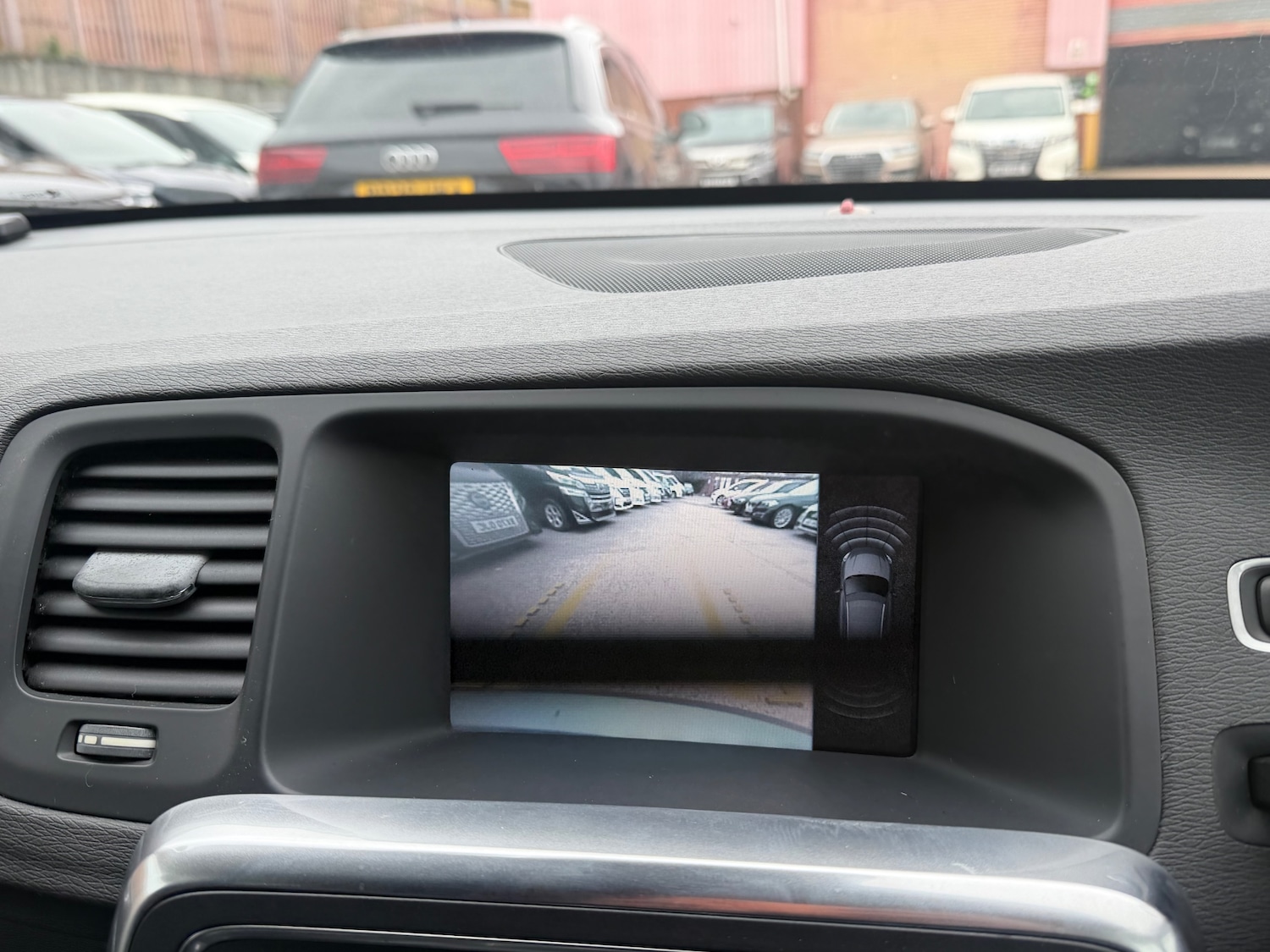 Used Volvo V60 2014 for sale - 78060878: Photo 12