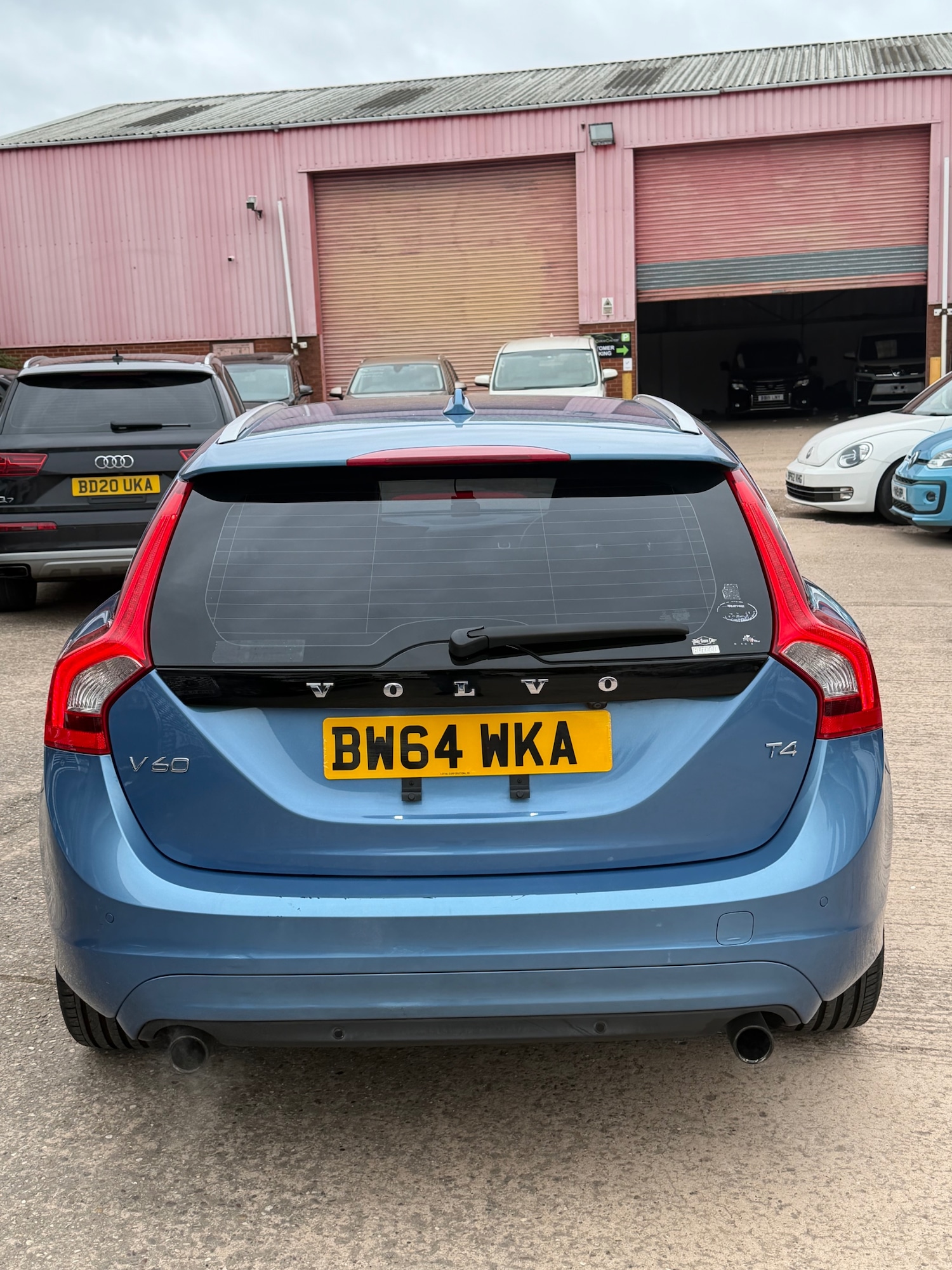 Used Volvo V60 2014 for sale - 78060878: Photo 4