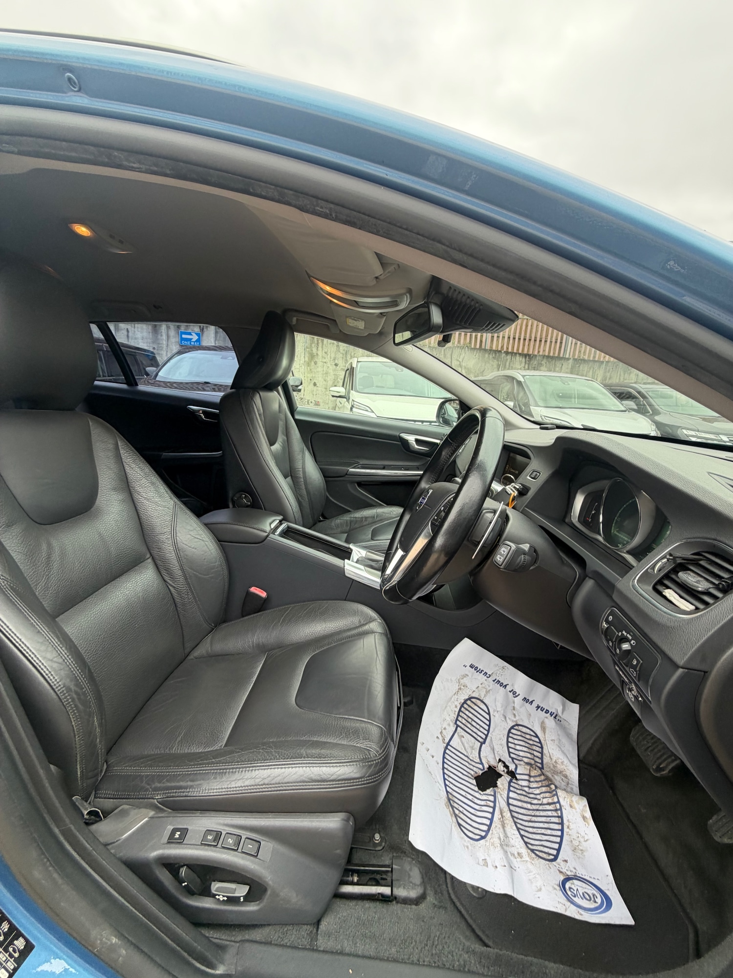 Used Volvo V60 2014 for sale - 78060878: Photo 8