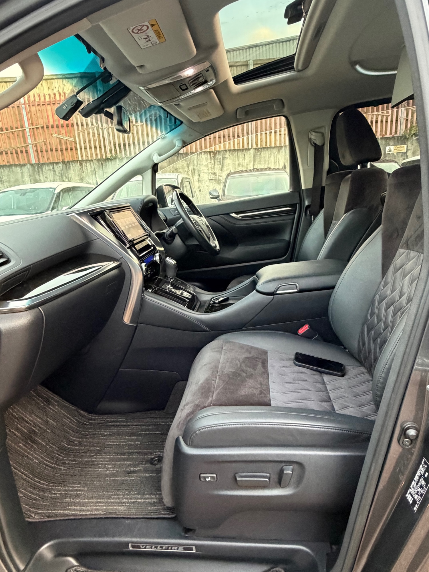 Used Toyota Vellfire 2016 for sale - 78045870: Photo 19