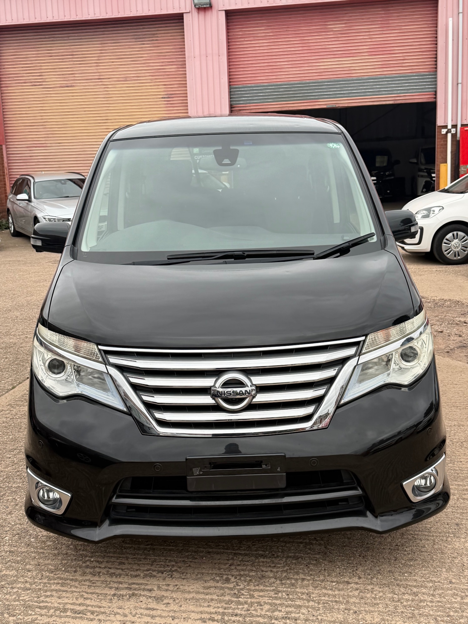 Used Nissan Serena 2016 for sale - 76198628: Photo 1