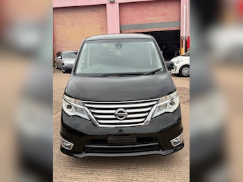 Nissan - Serena