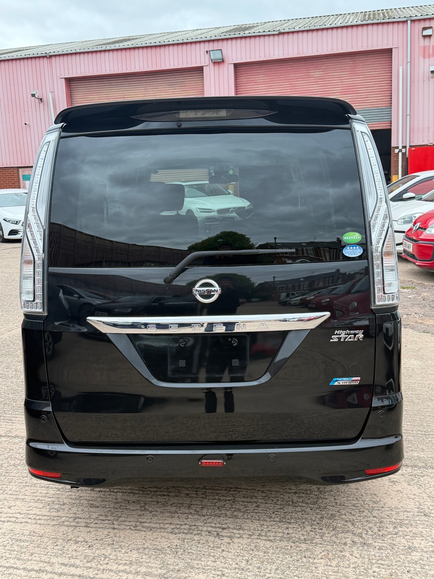 Used Nissan Serena 2016 for sale - 76198628: Photo 4
