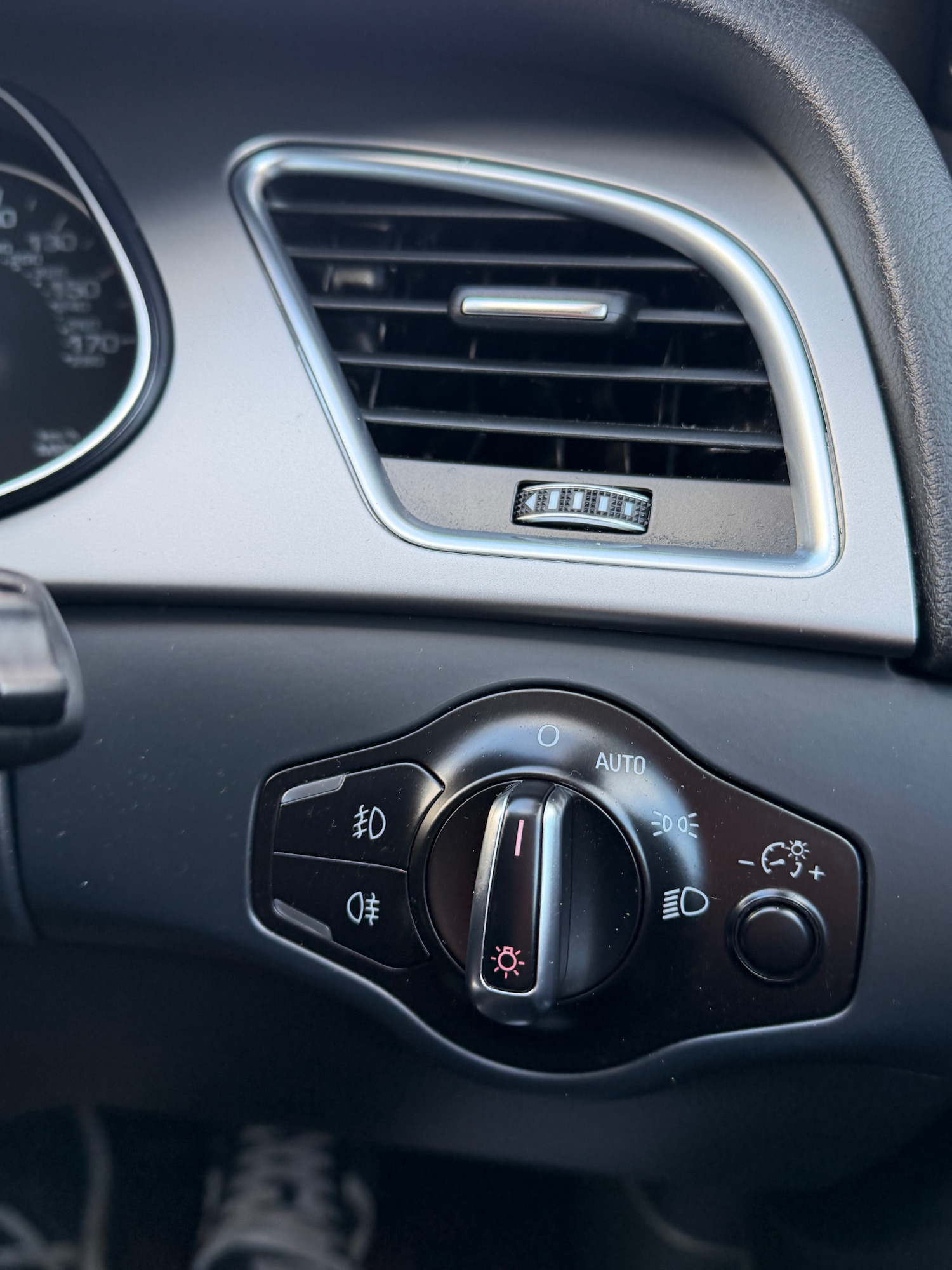 Used Audi A4 Avant 2014 for sale - 76669254: Photo 15