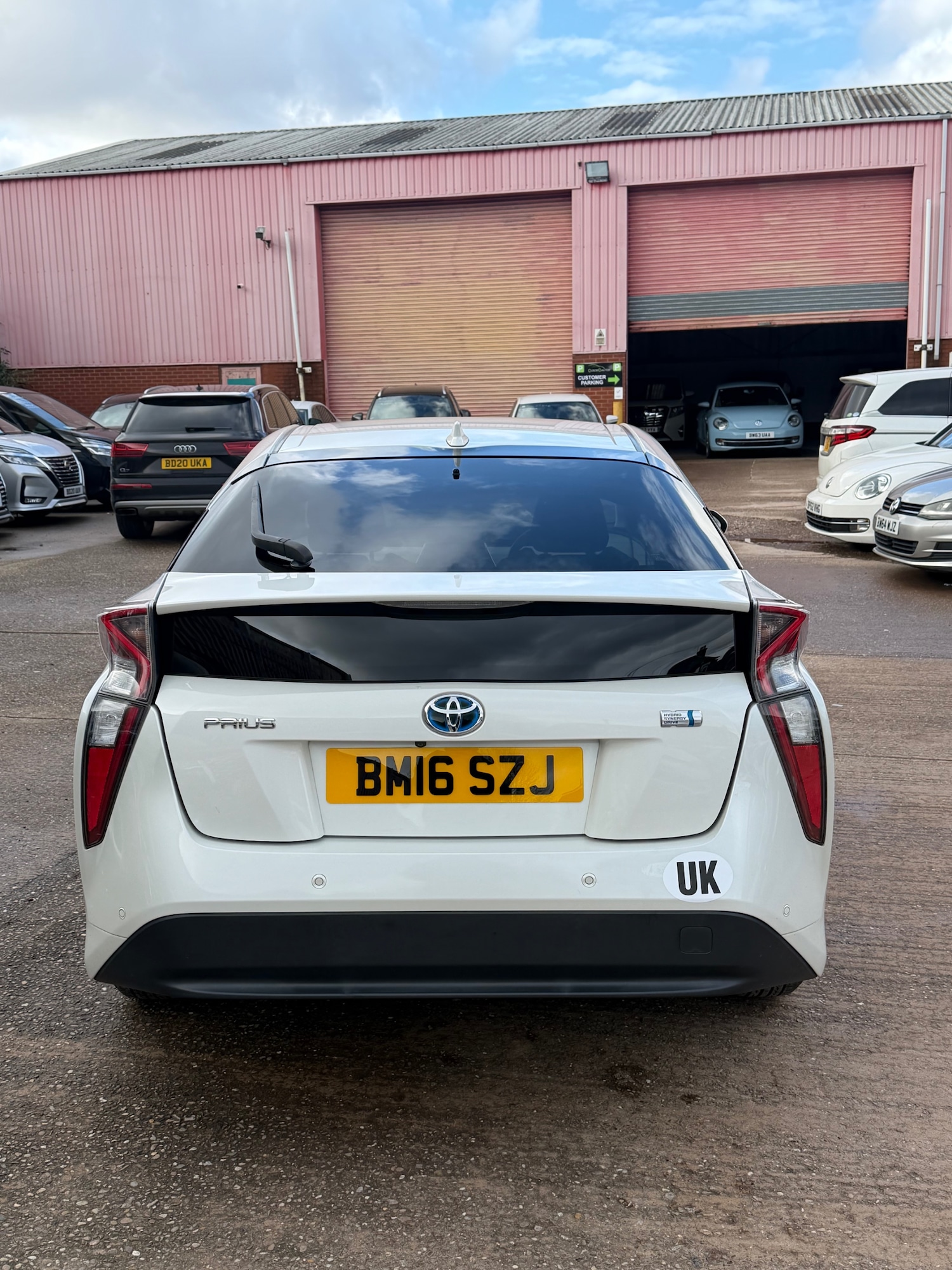 Used Toyota Prius 2016 for sale - 77704342: Photo 4