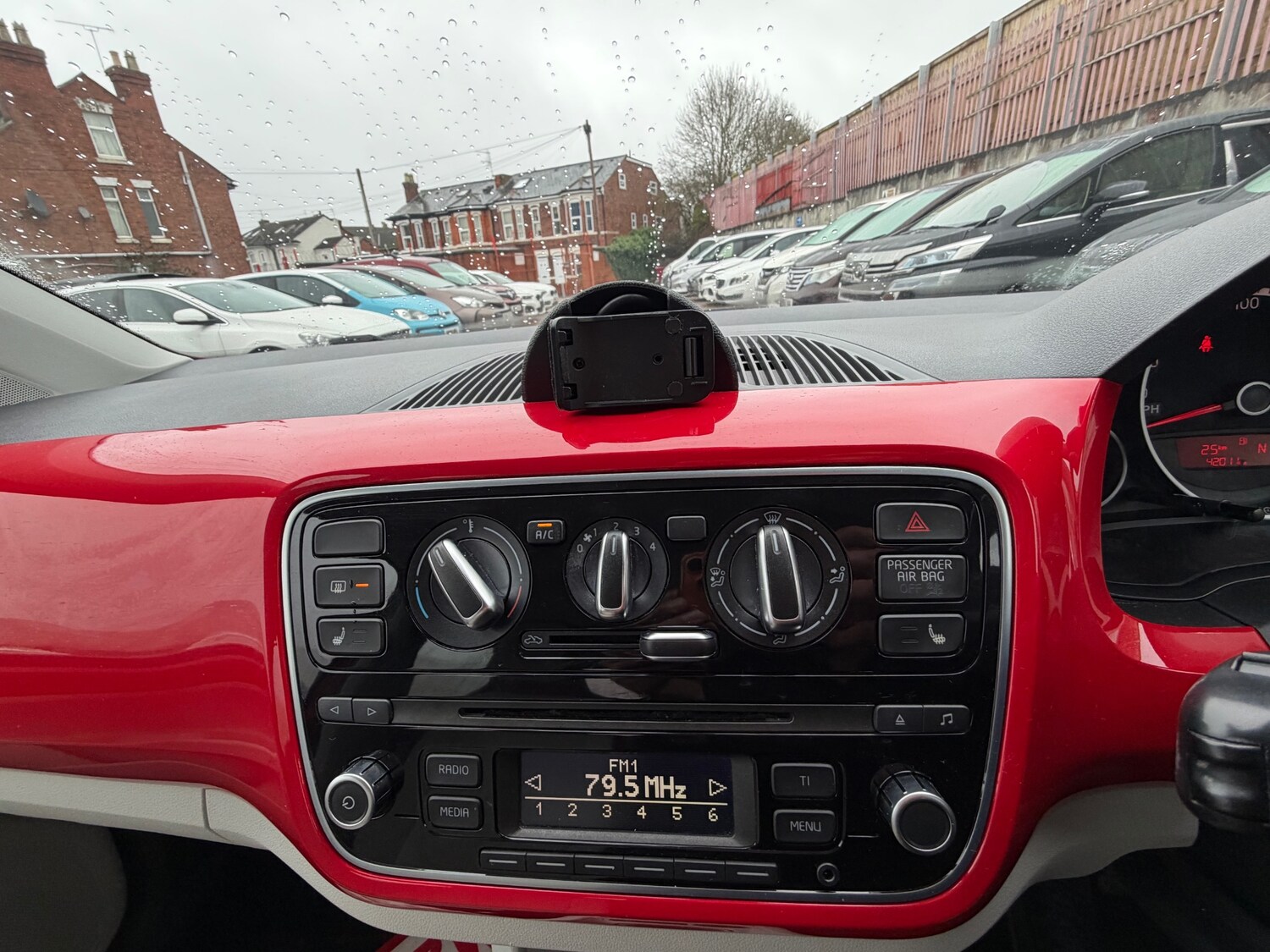 Used Volkswagen up! 2013 for sale - 77508897: Photo 12