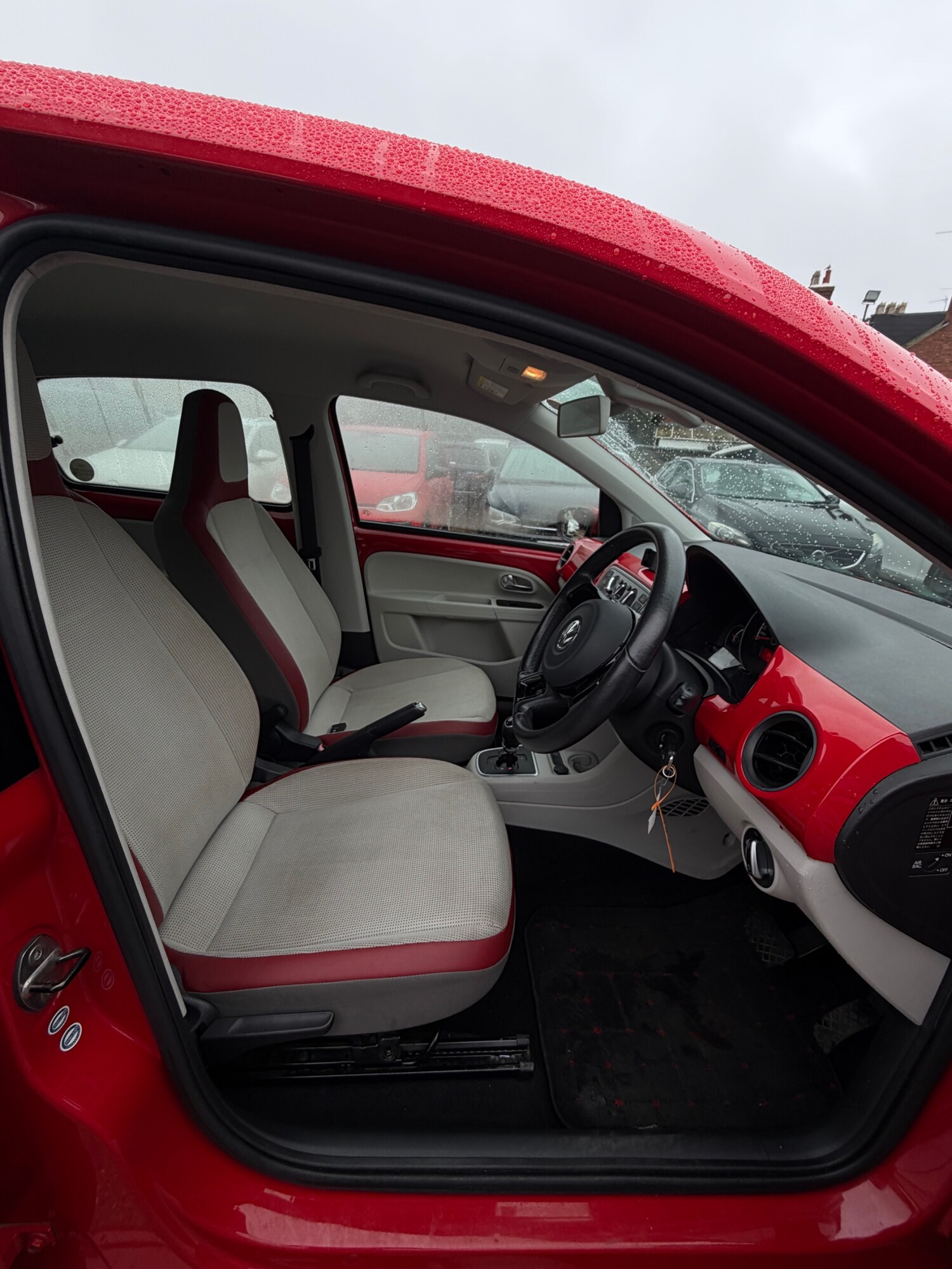 Used Volkswagen up! 2013 for sale - 77508897: Photo 8