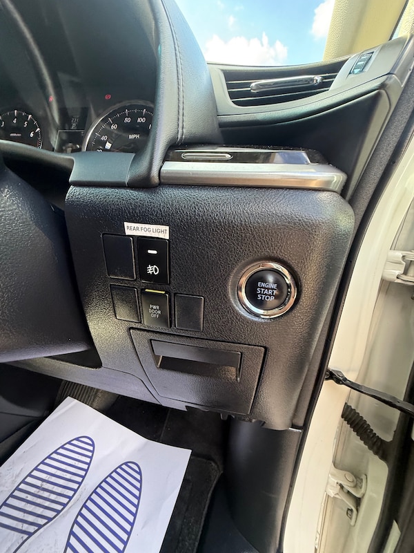 Used Toyota Vellfire 2015 for sale - 75681639: Photo 13