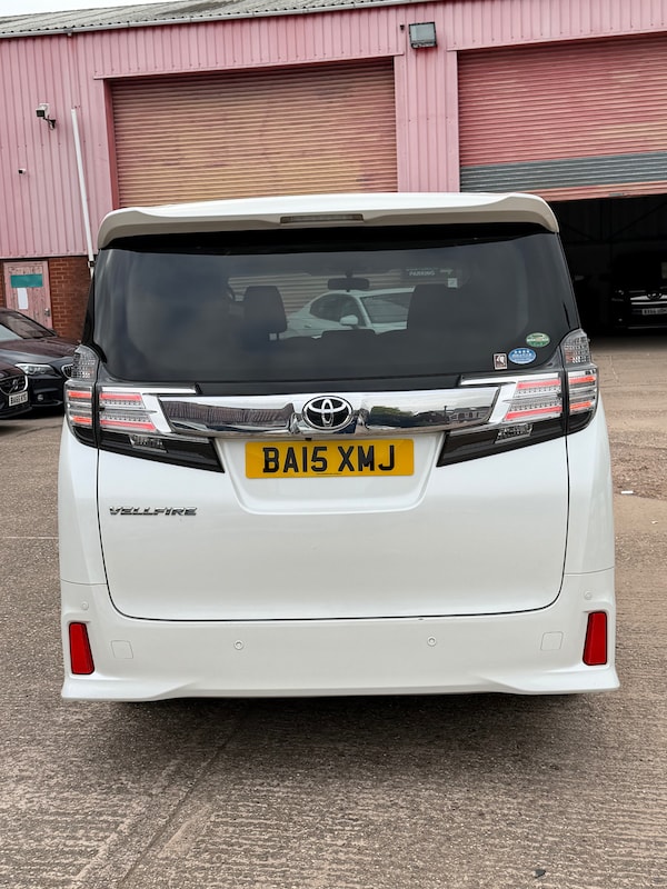 Used Toyota Vellfire 2015 for sale - 75681639: Photo 4
