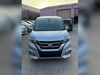 Used Nissan Serena 2017 for sale - 77975999: Photo