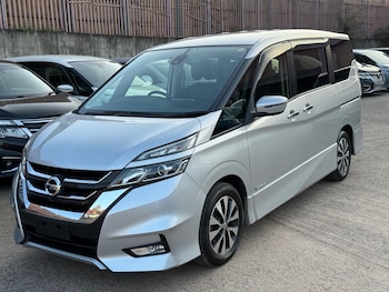 Used Nissan Serena 2017 for sale - 77975999: Photo