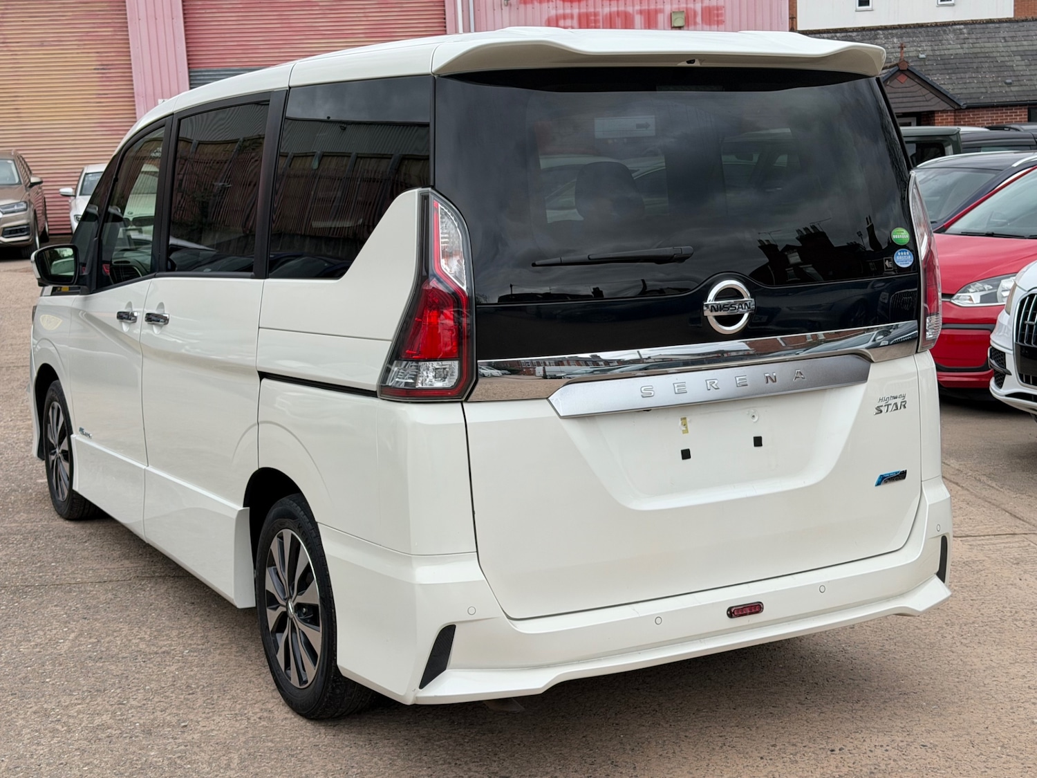 Used Nissan Serena 2017 for sale - 77819473: Photo 5