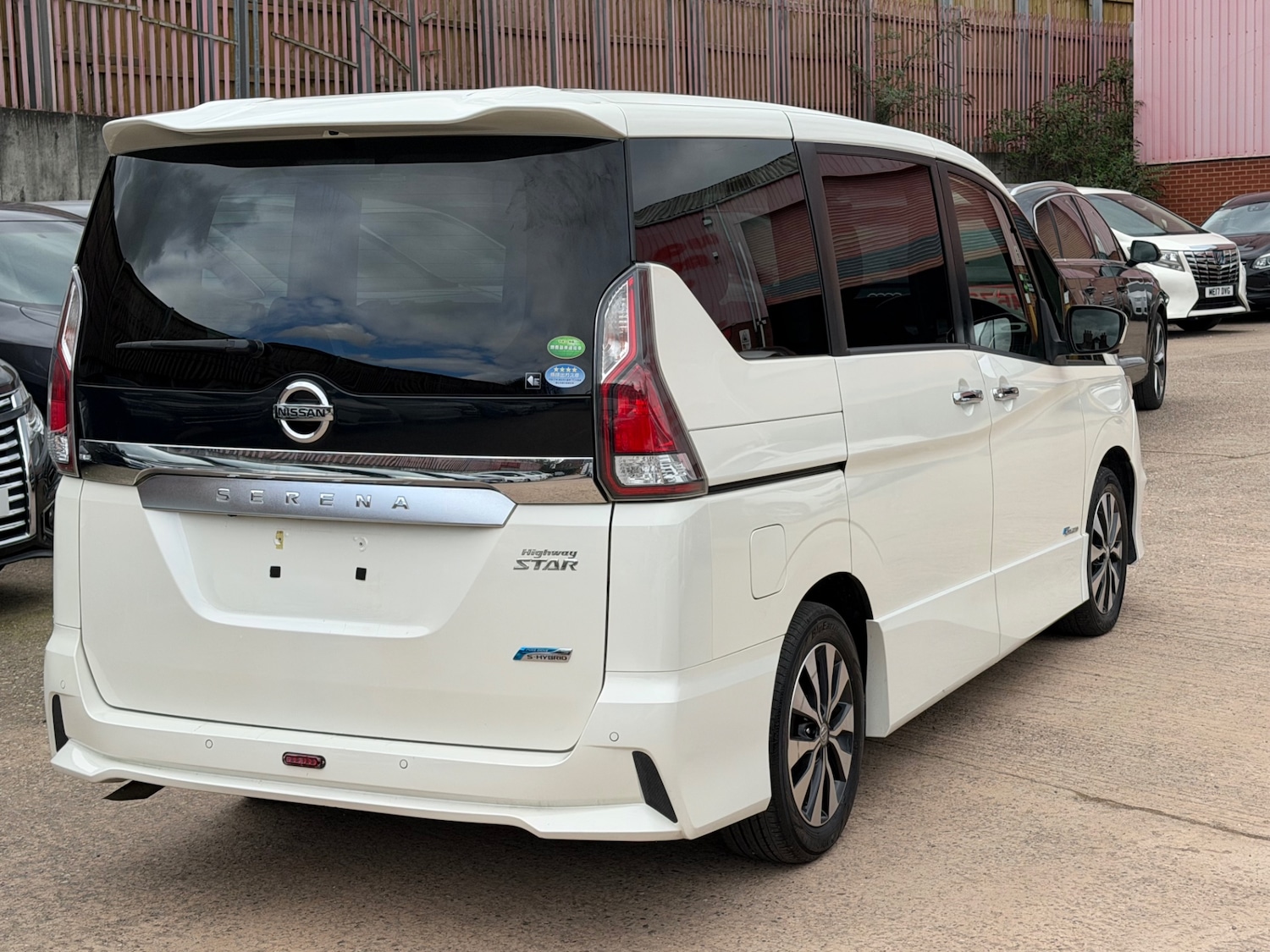 Used Nissan Serena 2017 for sale - 77819473: Photo 6