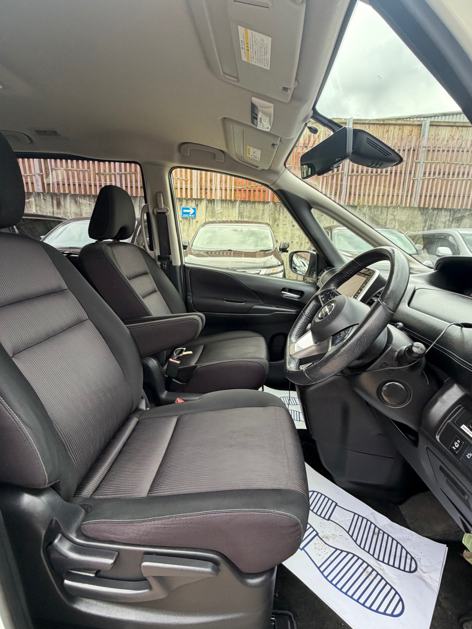 Used Nissan Serena 2017 for sale - 77819473: Photo 7