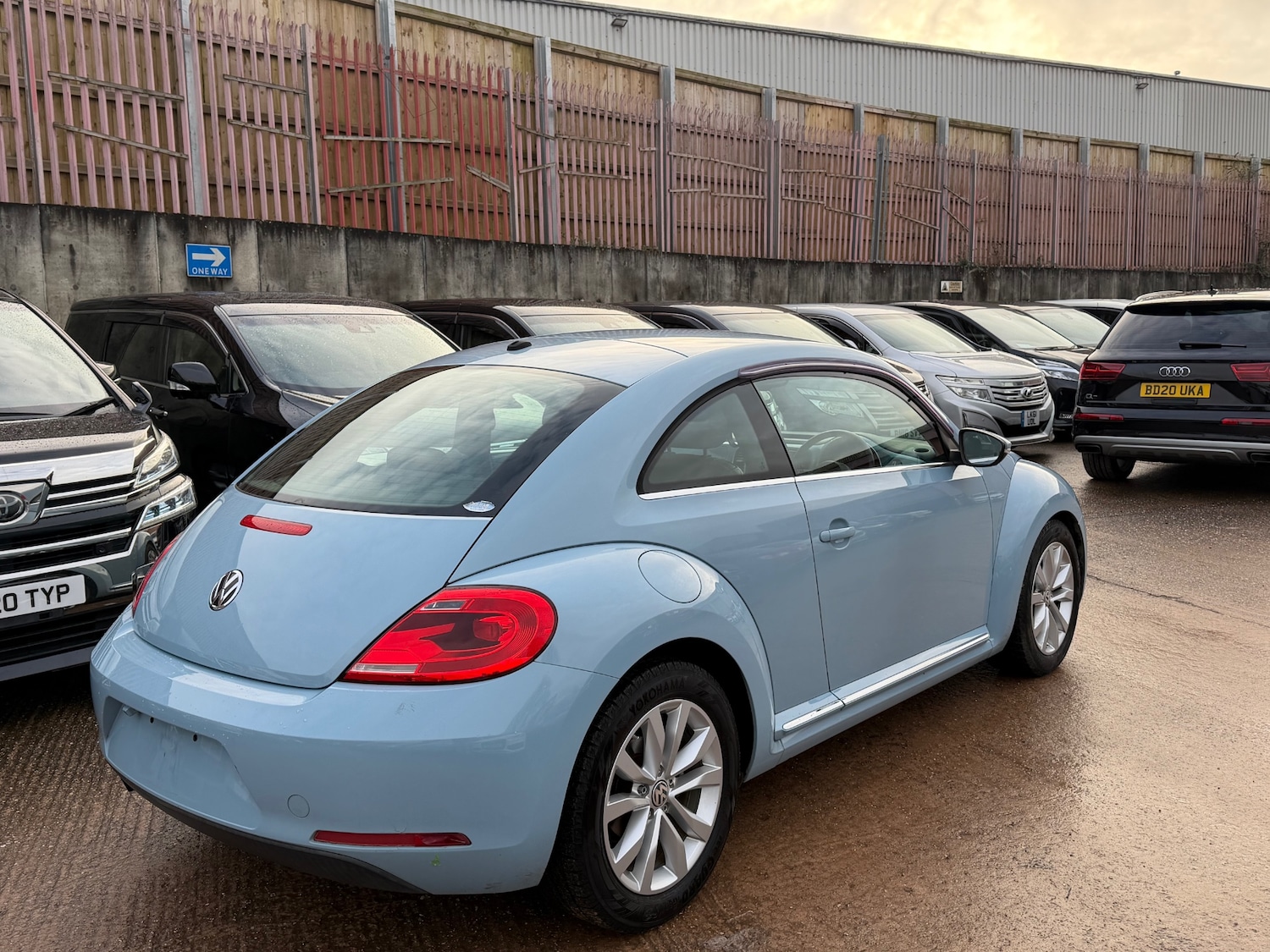 Used Volkswagen Beetle 2013 for sale - 77400391: Photo 6