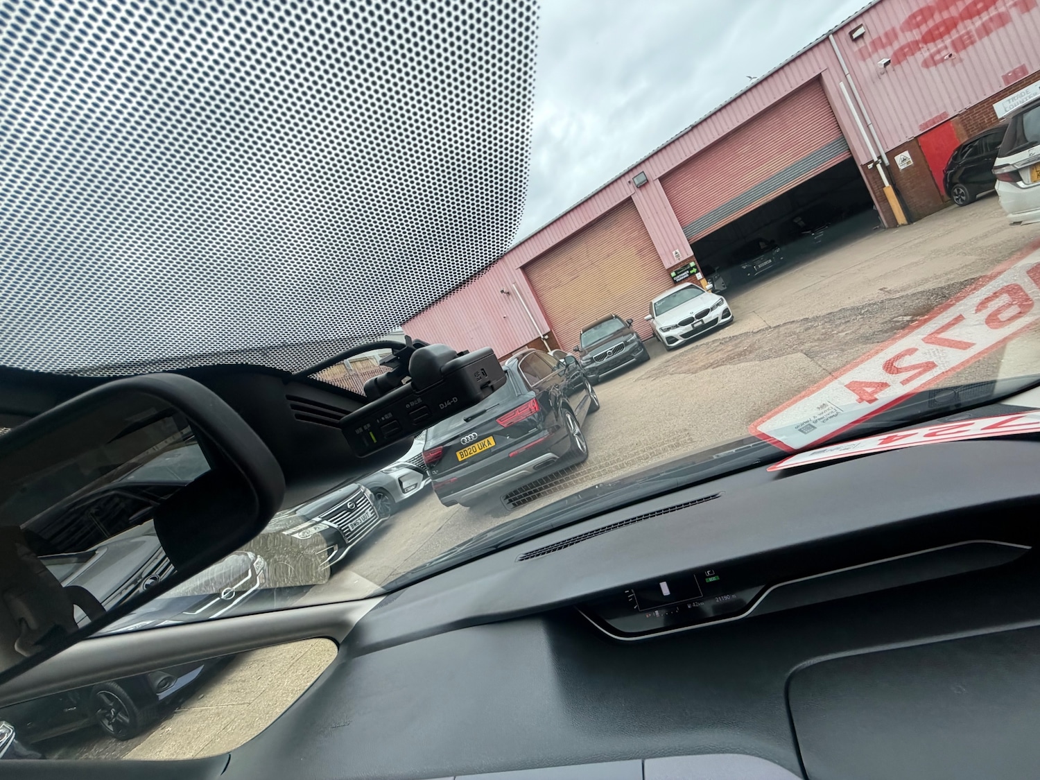 Used Nissan Serena 2020 for sale - 77735457: Photo 13