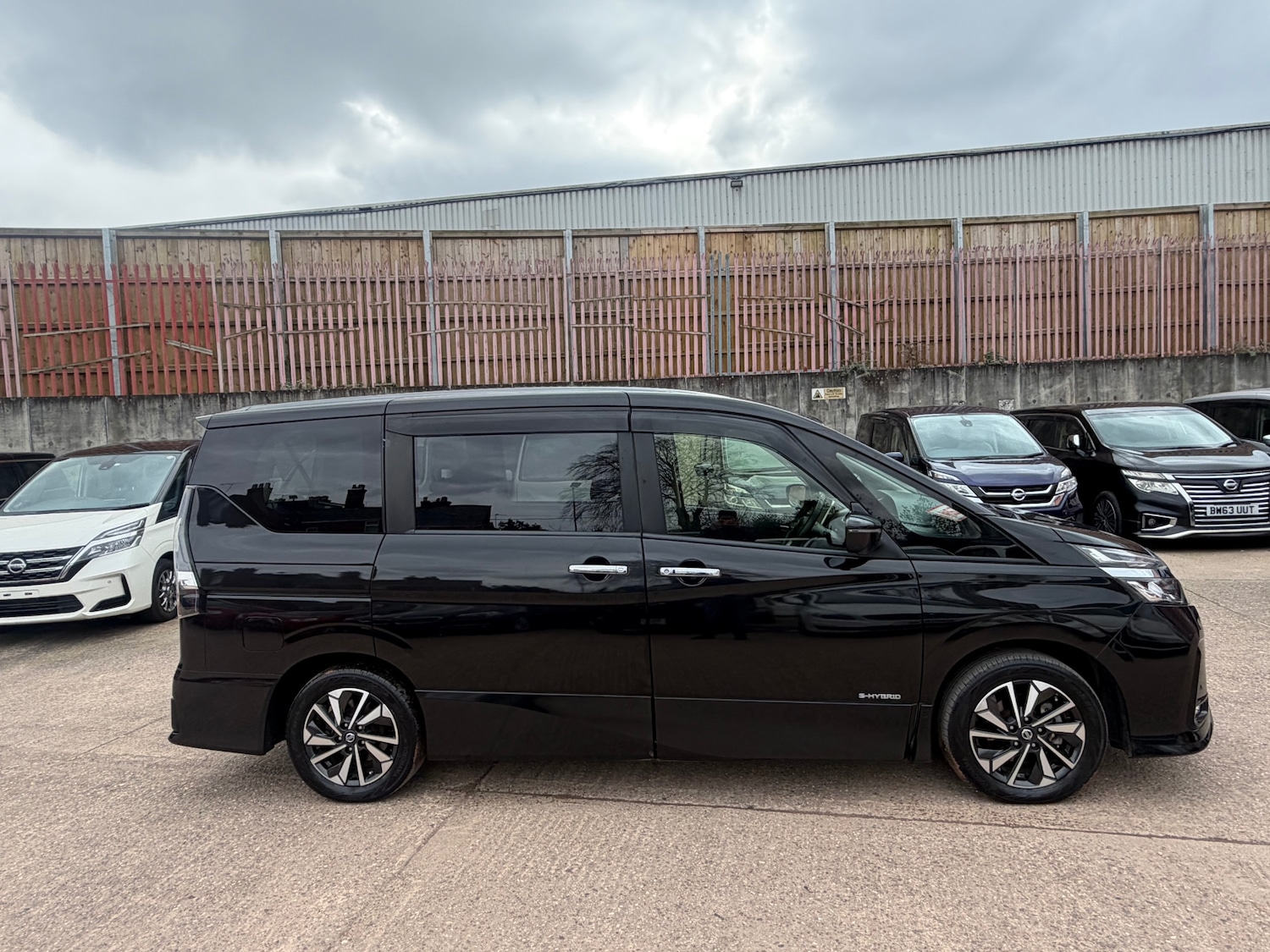 Used Nissan Serena 2020 for sale - 77735457: Photo 7