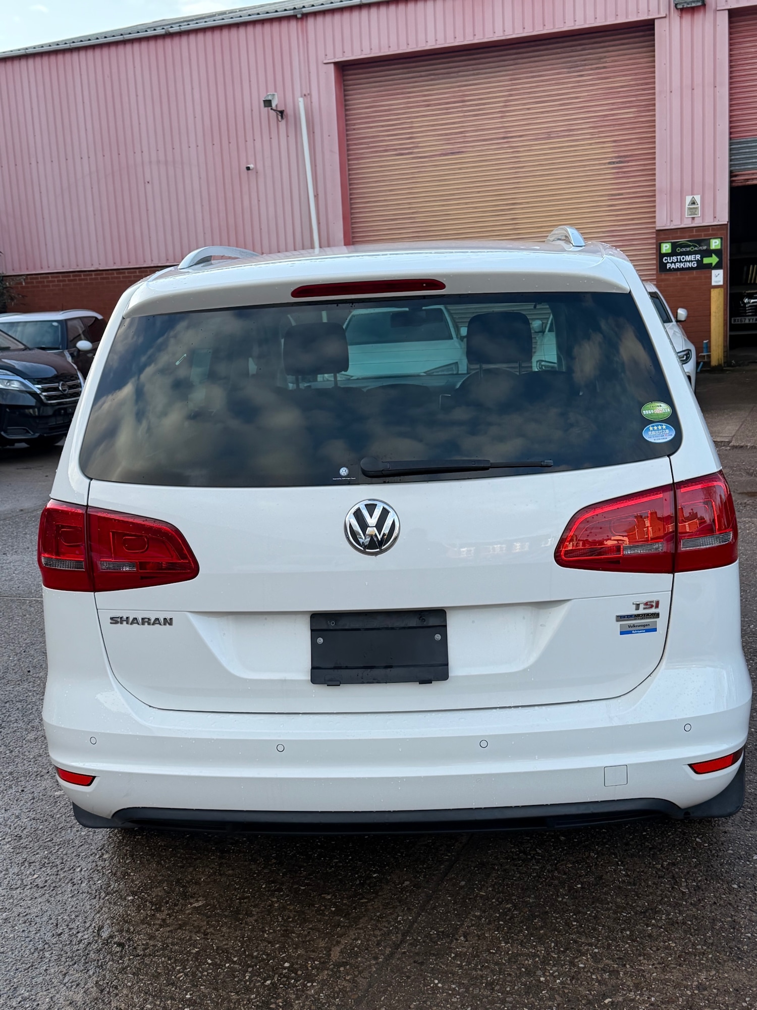 Used Volkswagen Sharan 2013 for sale - 77368010: Photo 4