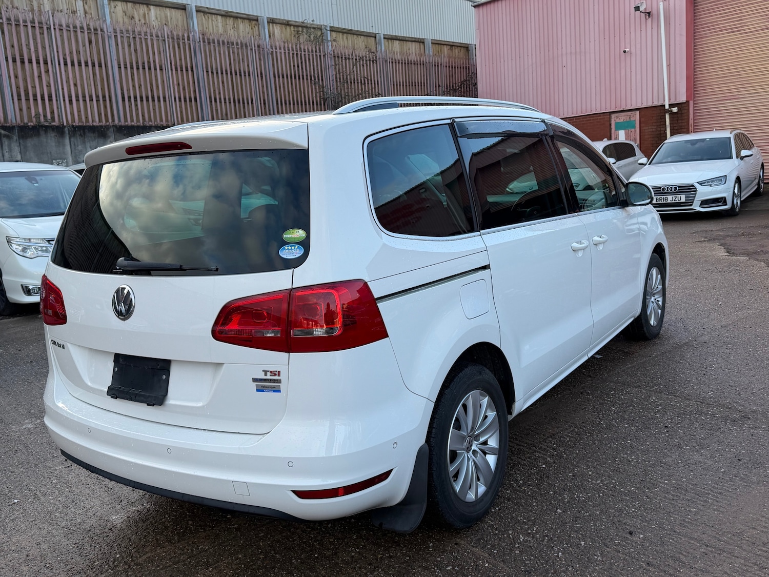 Used Volkswagen Sharan 2013 for sale - 77368010: Photo 6