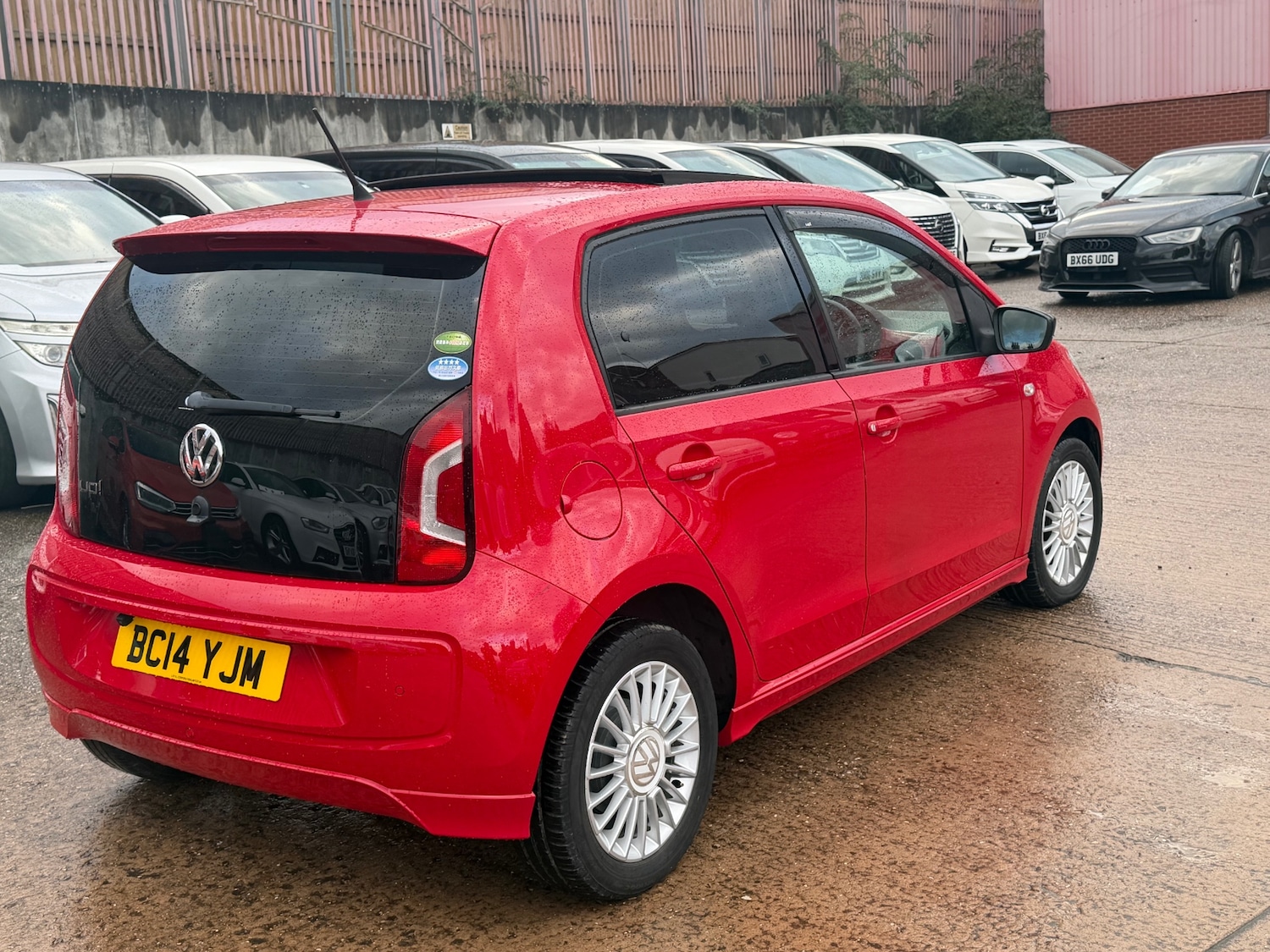 Used Volkswagen up! 2014 for sale - 76187331: Photo 5