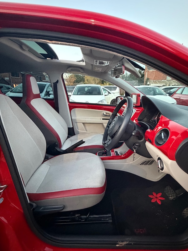 Used Volkswagen up! 2014 for sale - 76187331: Photo 8