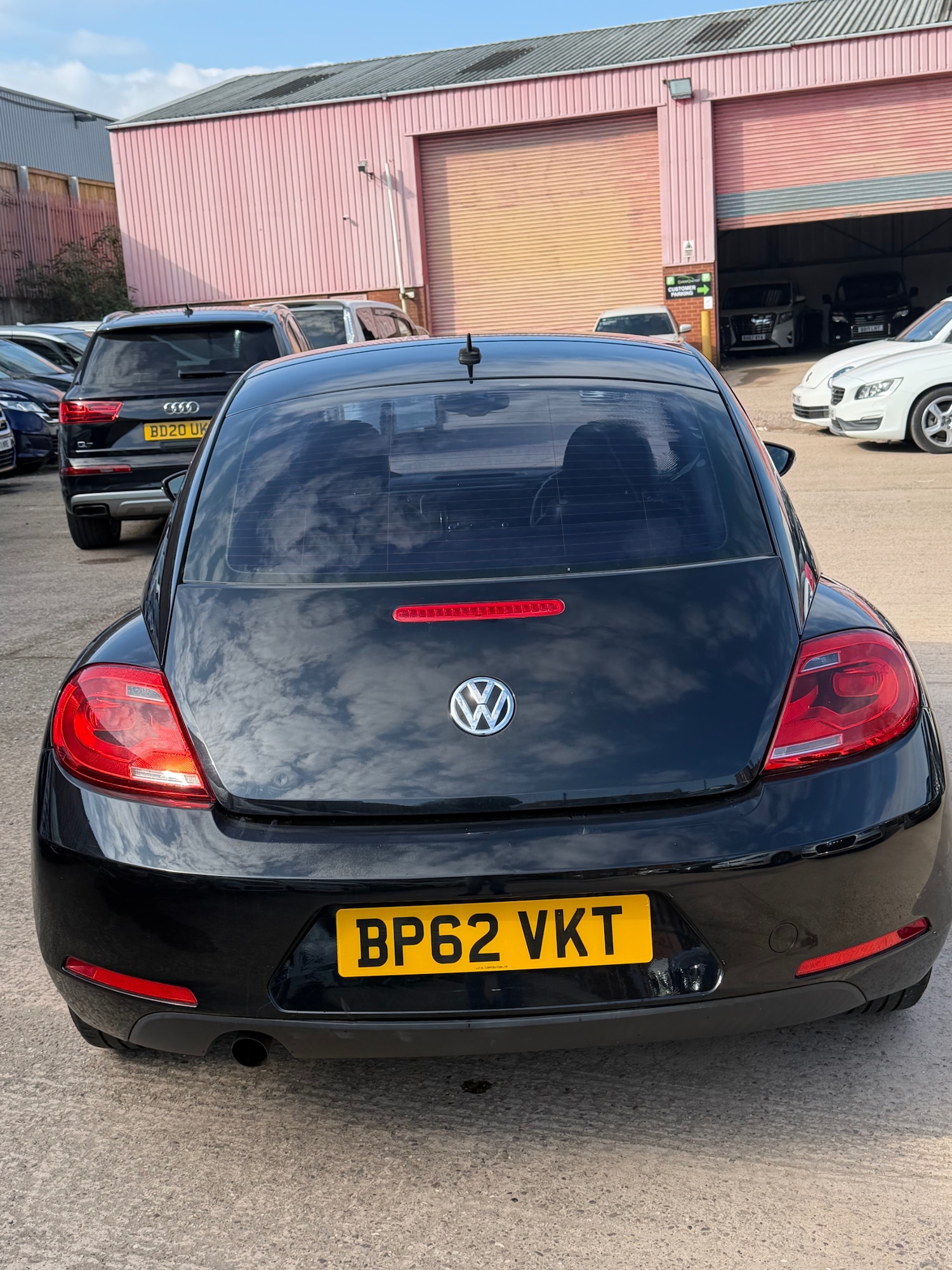 Used Volkswagen Beetle 2012 for sale - 77759476: Photo 4