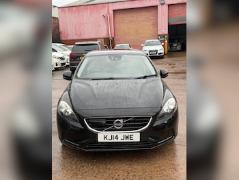 Used Volvo V40 2014 for sale - 77189561: Photo