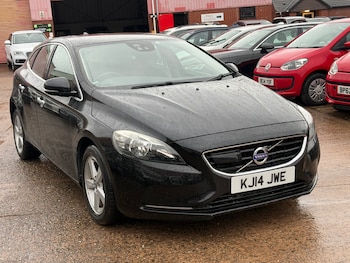Used Volvo V40 2014 for sale - 77189561: Photo