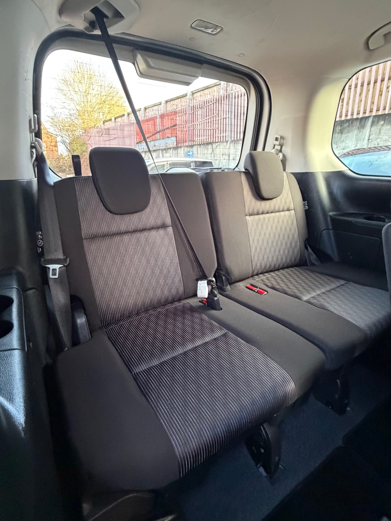 Used Nissan Serena 2020 for sale - 77368004: Photo 11