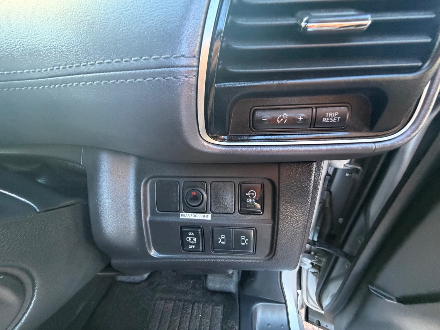 Used Nissan Serena 2020 for sale - 77368004: Photo 12