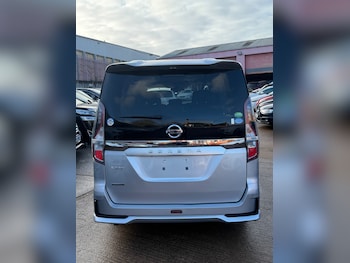 Used Nissan Serena 2020 for sale - 77368004: Photo