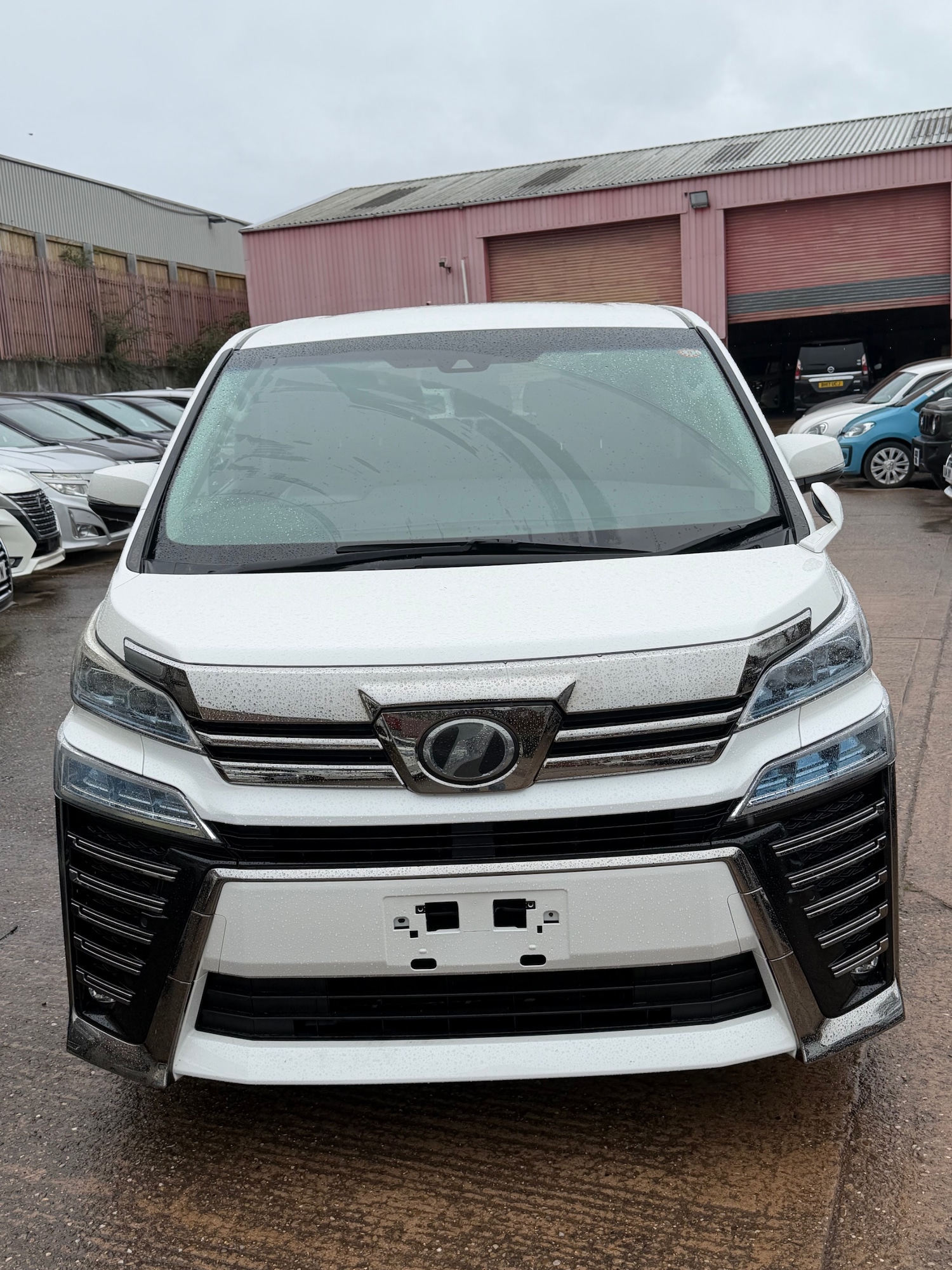 Used Toyota Vellfire 2018 for sale - 77908379: Photo 1