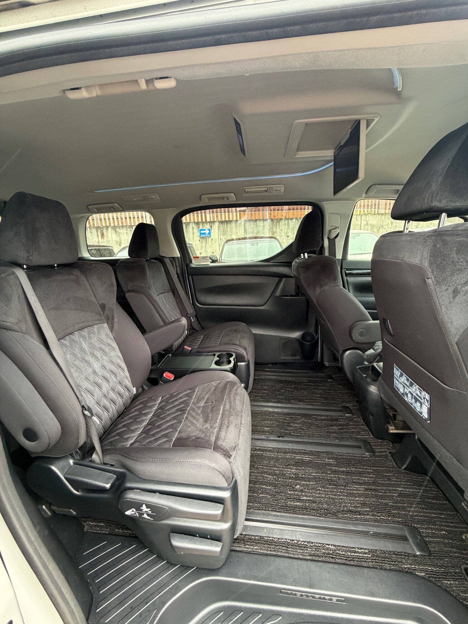 Used Toyota Vellfire 2018 for sale - 77908379: Photo 9