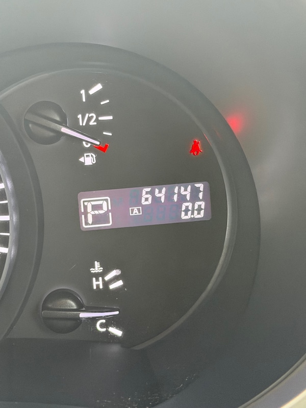 Used Nissan Elgrand 2011 for sale - 76336037: Photo 15
