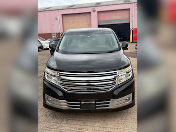 Nissan - Elgrand