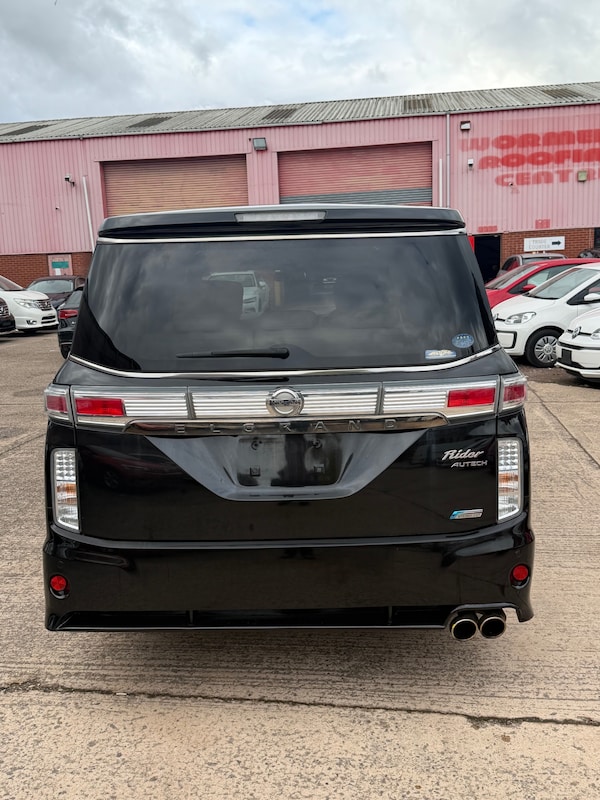 Used Nissan Elgrand 2011 for sale - 76336037: Photo 4