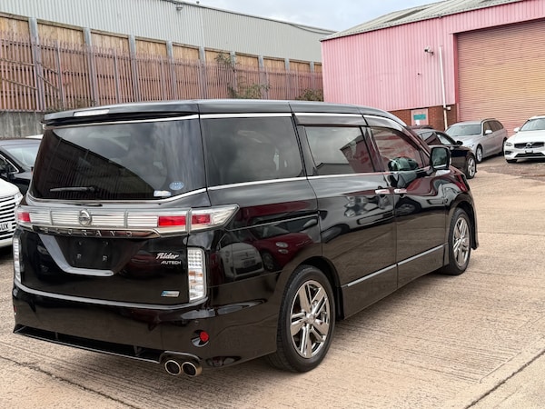 Used Nissan Elgrand 2011 for sale - 76336037: Photo 5