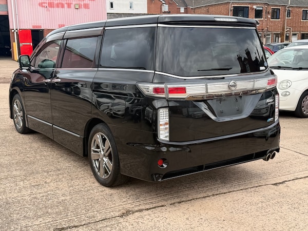 Used Nissan Elgrand 2011 for sale - 76336037: Photo 6