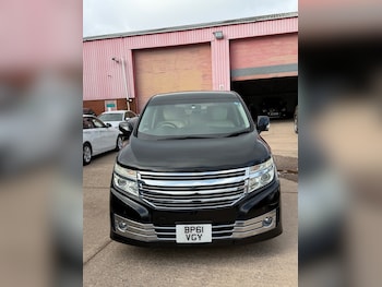 Used Nissan Elgrand 2011 for sale - 77663067: Photo