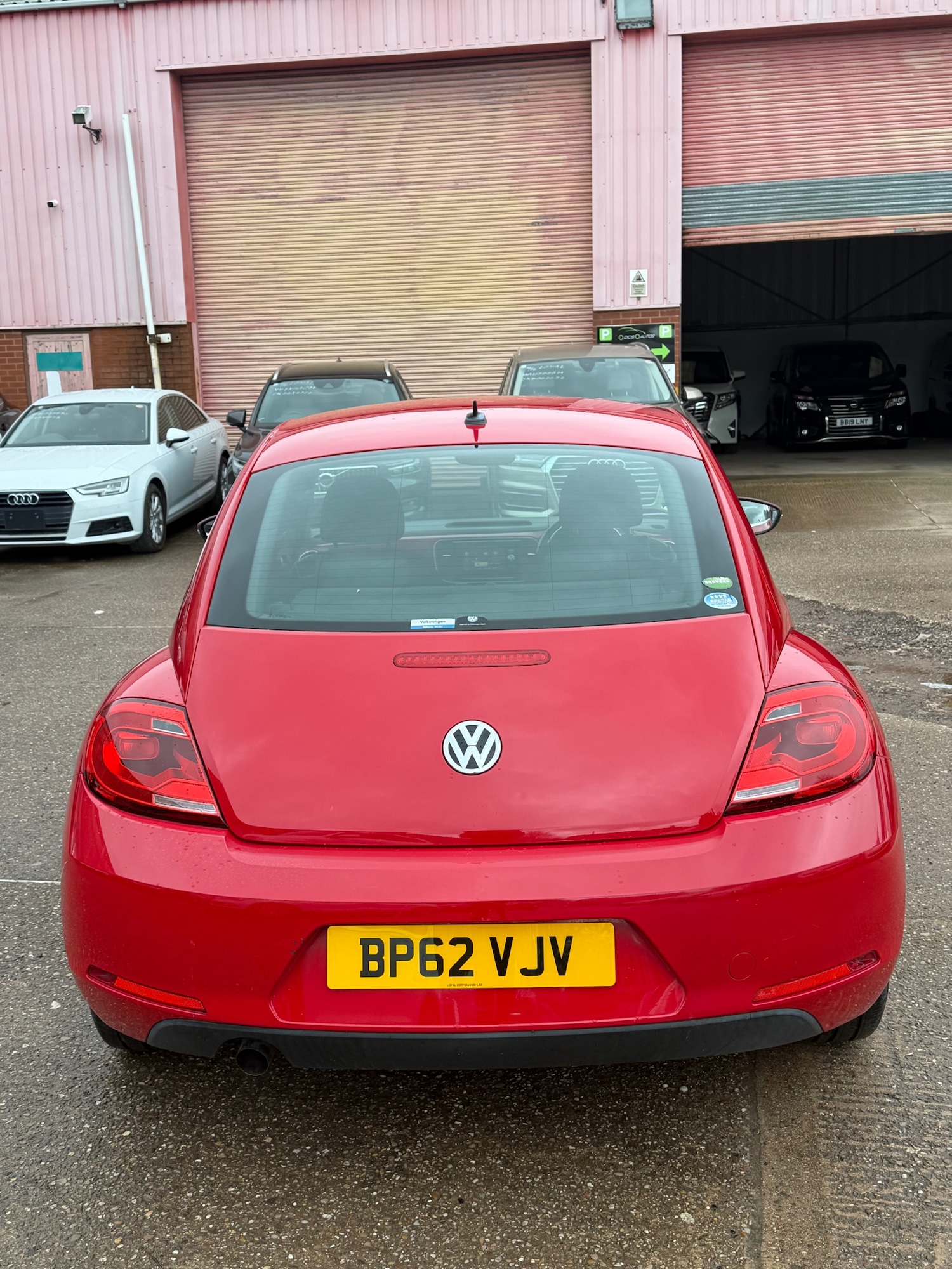 Used Volkswagen Beetle 2012 for sale - 77632671: Photo 4