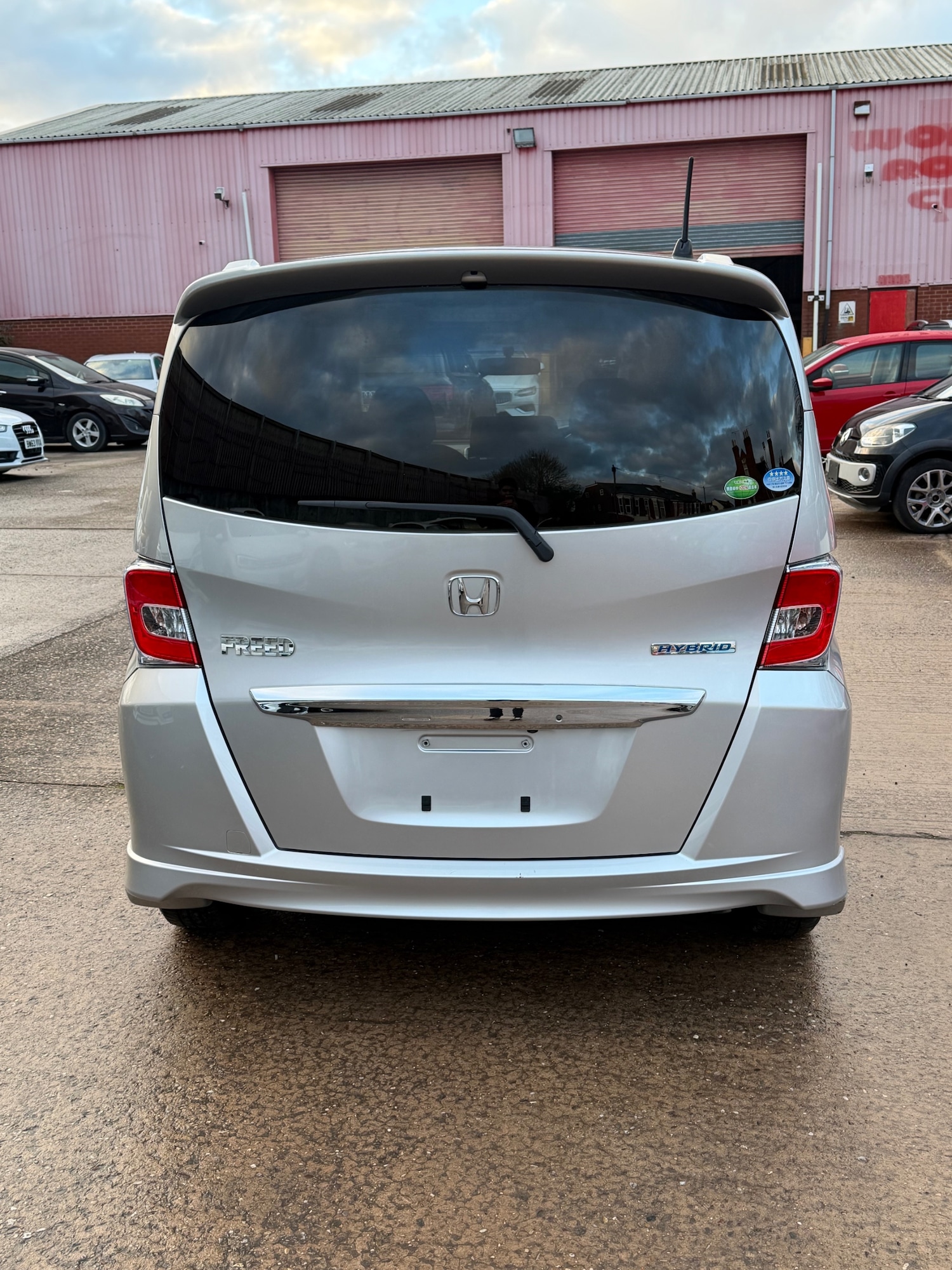 Used Honda Freed 2014 for sale - 76941835: Photo 4