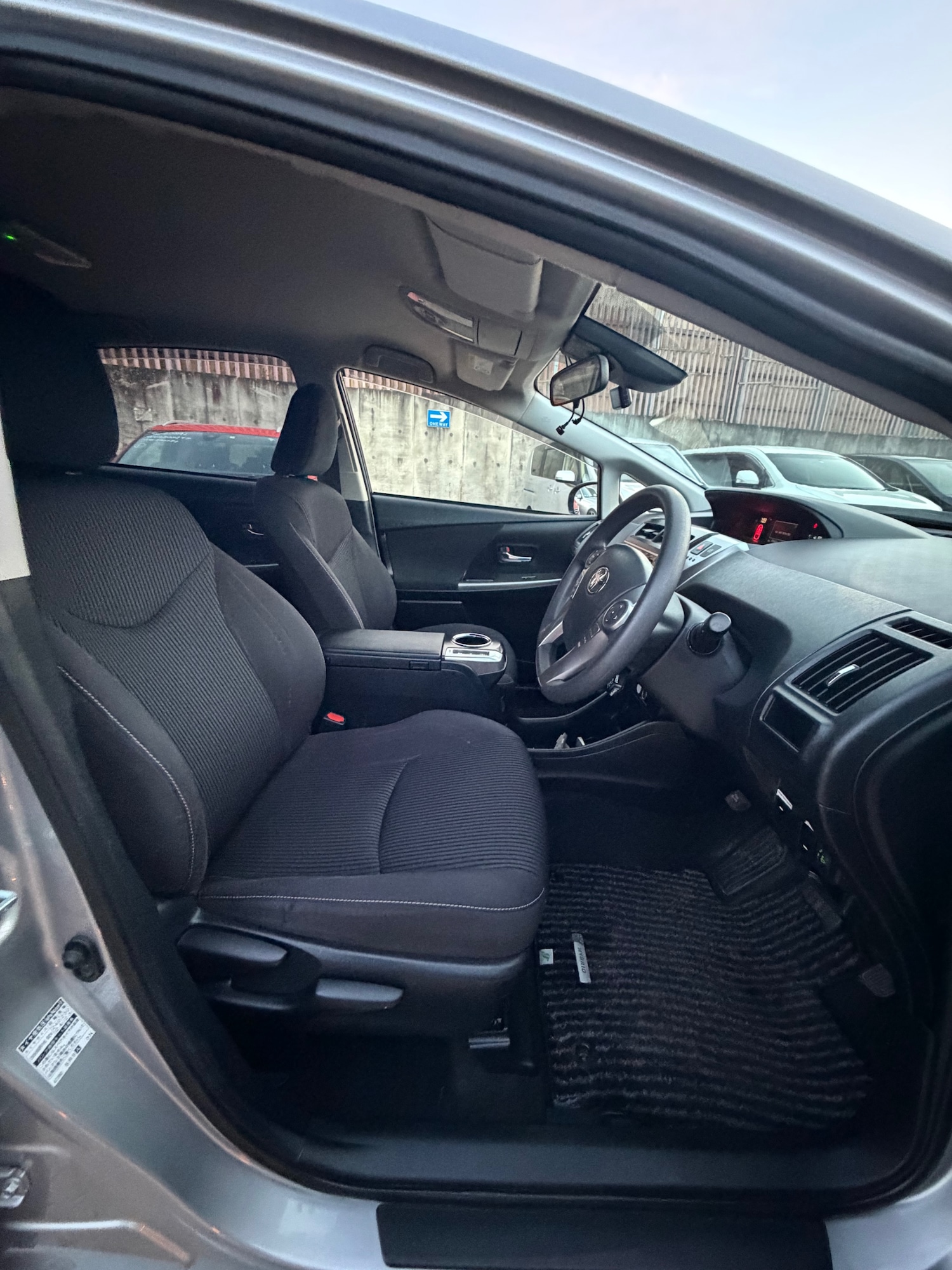 Used Toyota Prius+ 2020 for sale - 76179072: Photo 7