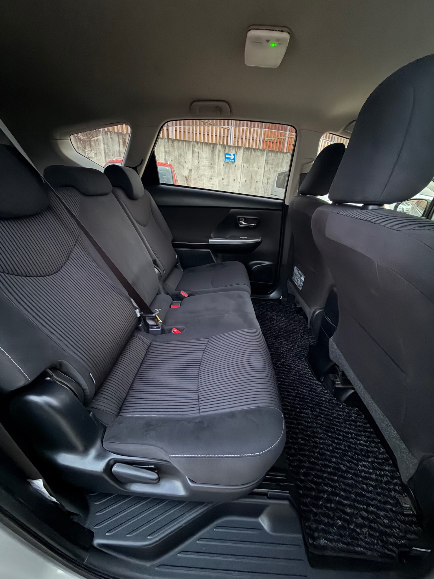 Used Toyota Prius+ 2020 for sale - 76179072: Photo 8