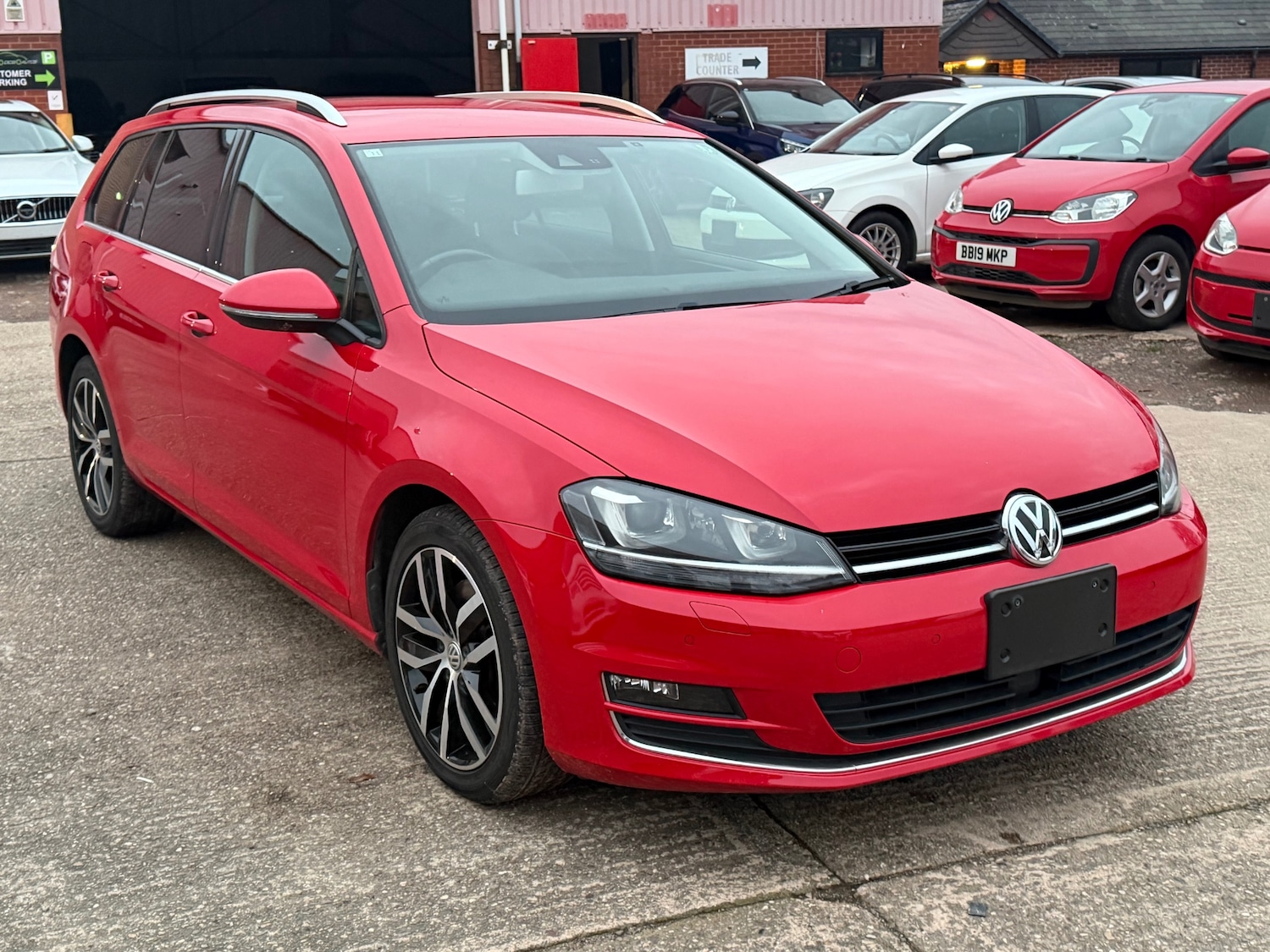 Used Volkswagen Golf 2014 for sale - 76596600: Photo 2