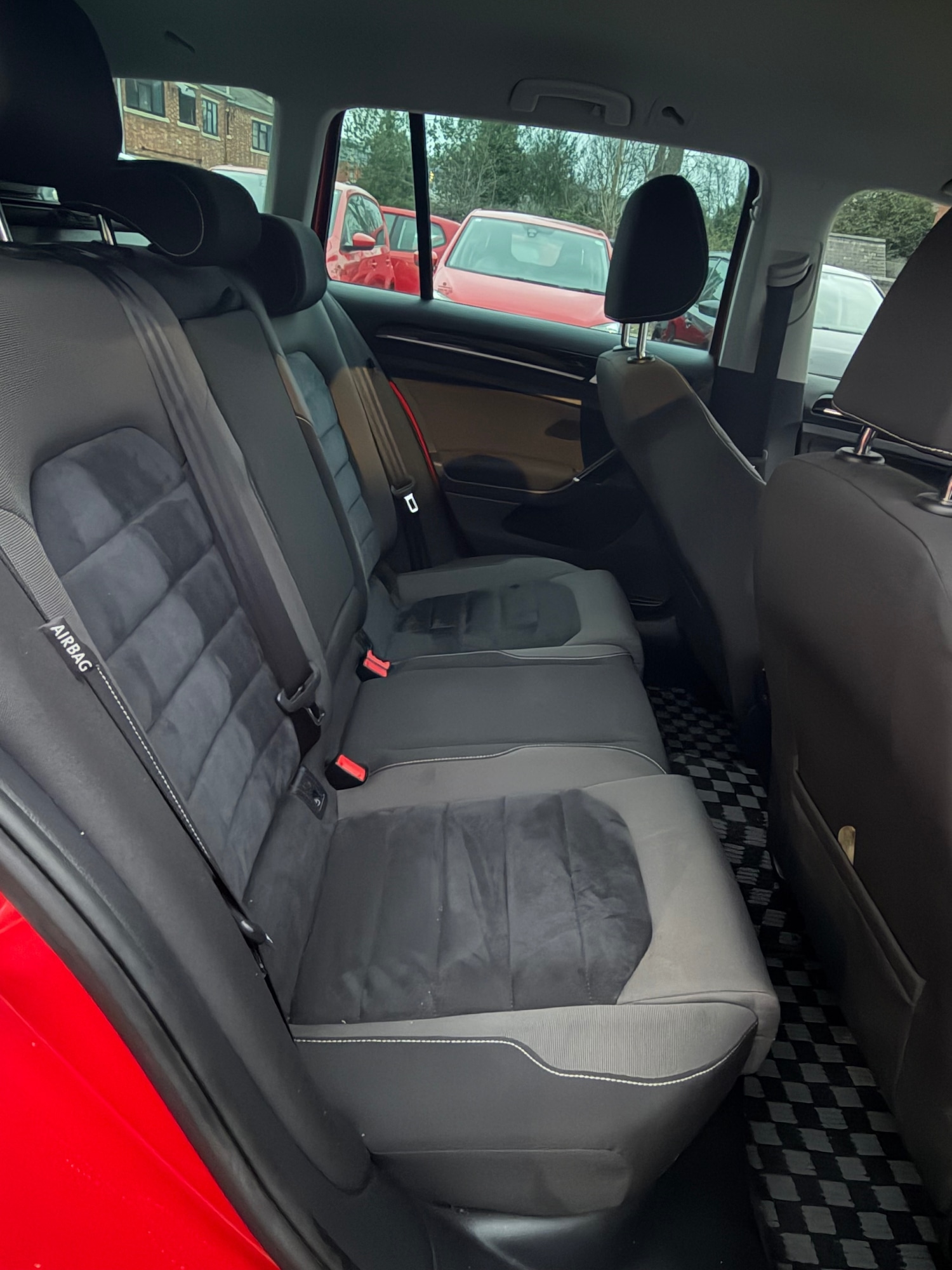 Used Volkswagen Golf 2014 for sale - 76596600: Photo 8