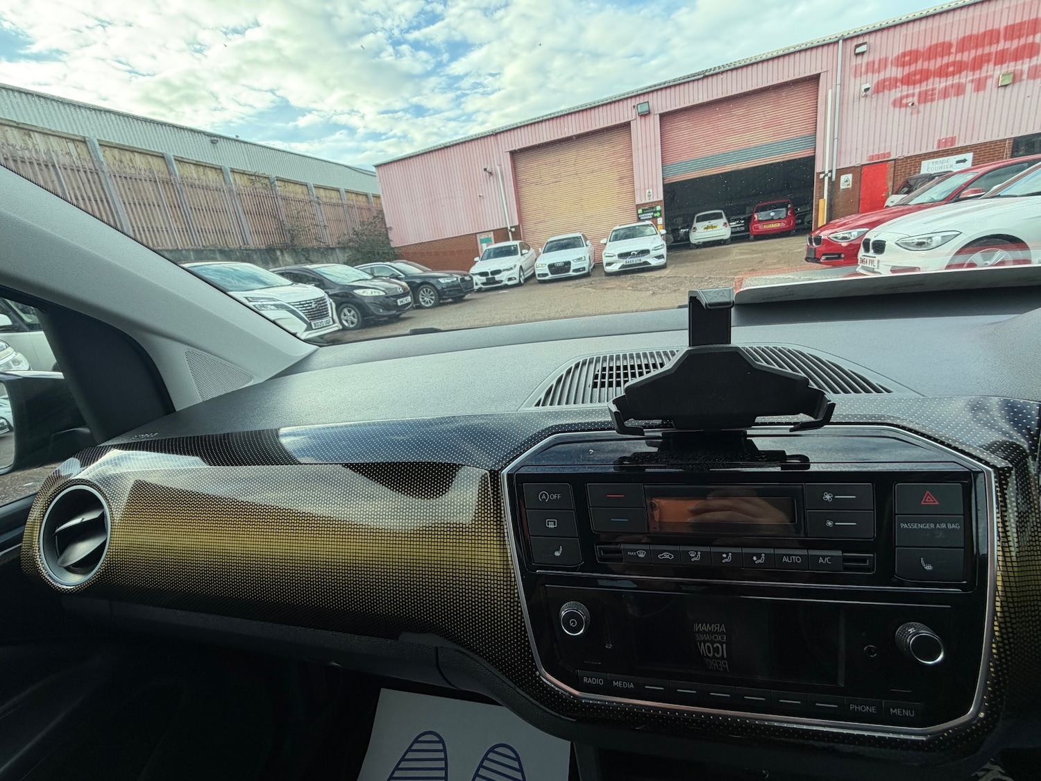 Used Volkswagen up! 2017 for sale - 76941064: Photo 12