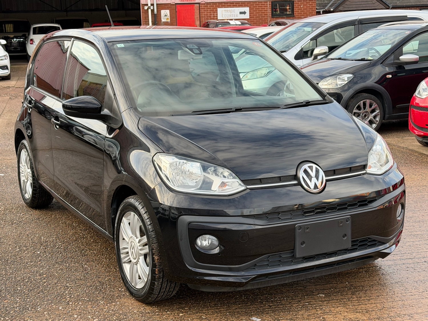 Used Volkswagen up! 2017 for sale - 76941064: Photo 3