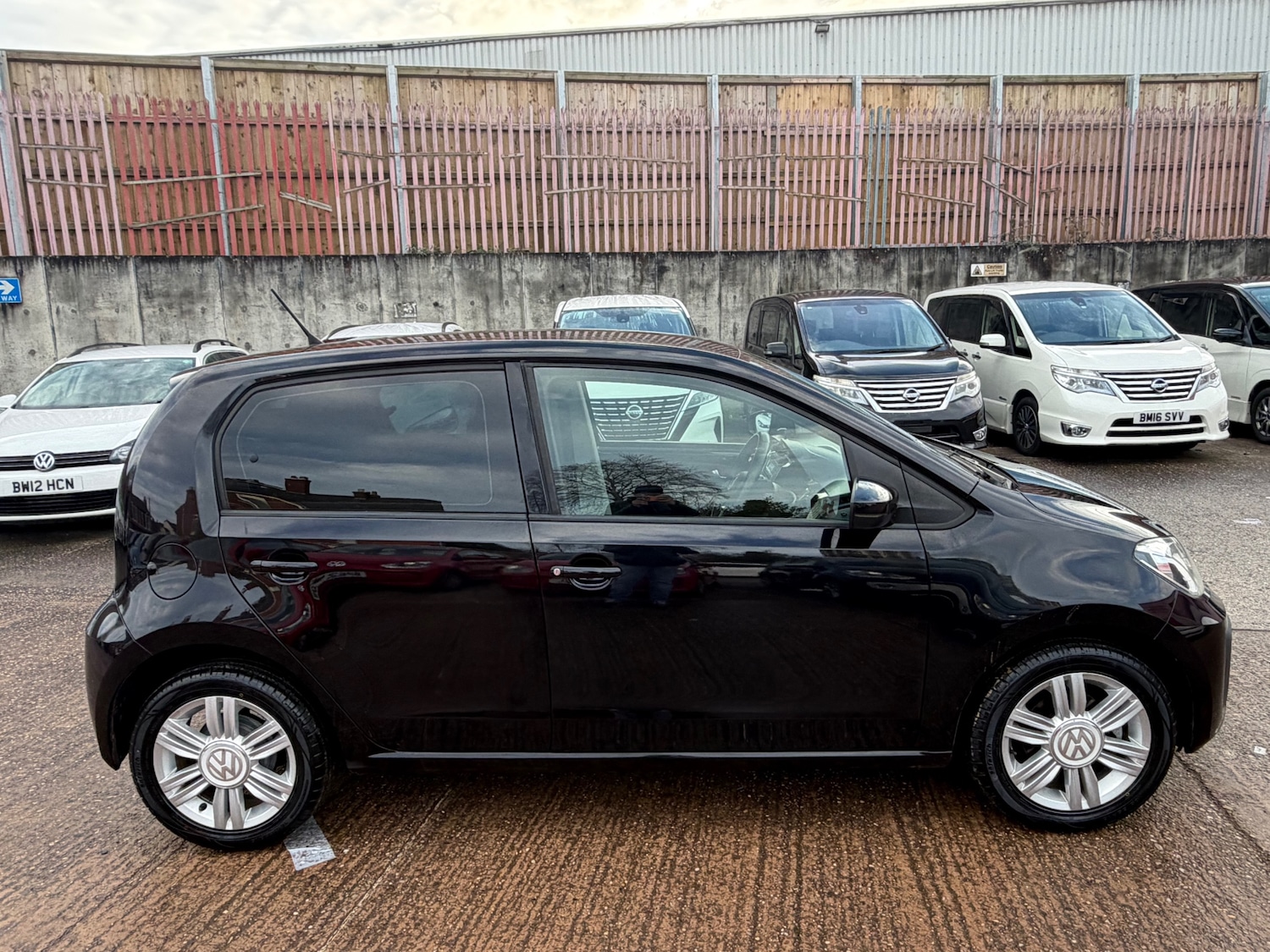 Used Volkswagen up! 2017 for sale - 76941064: Photo 7