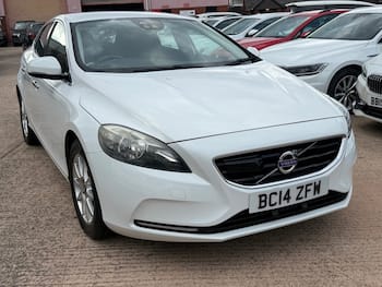 Used Volvo V40 2014 for sale - 79868784: Photo